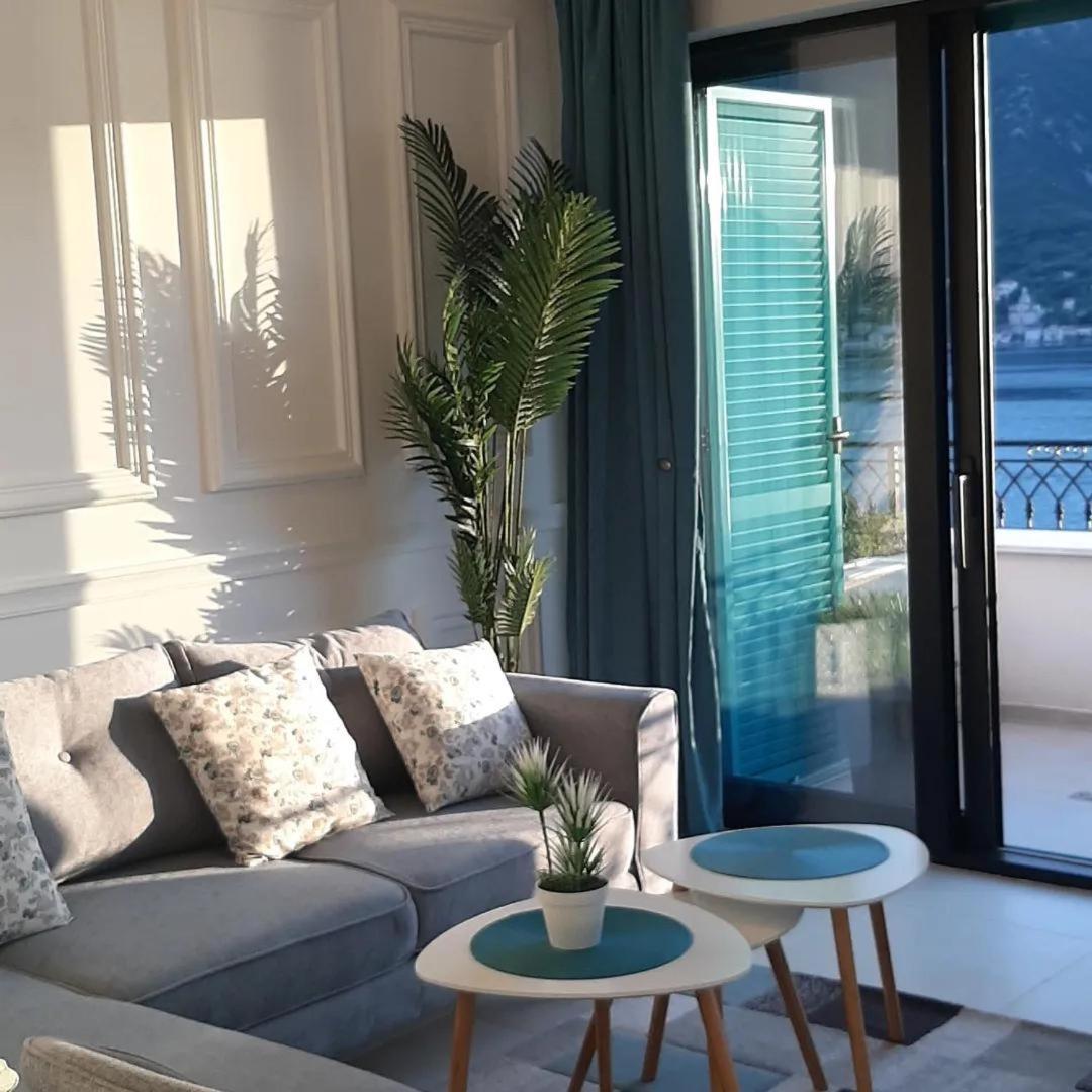 Apartments Boka Blue Dobrota Cattaro Esterno foto