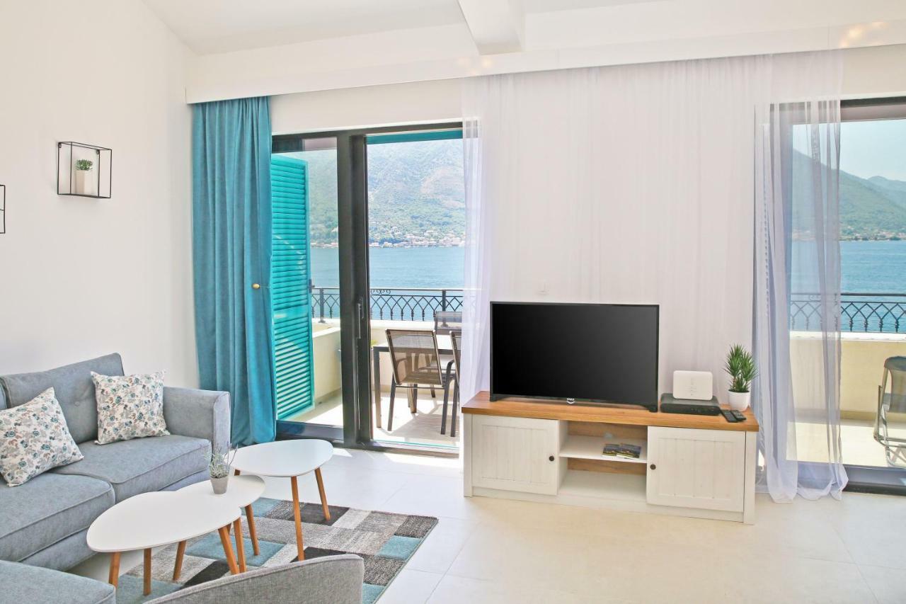 Apartments Boka Blue Dobrota Cattaro Esterno foto