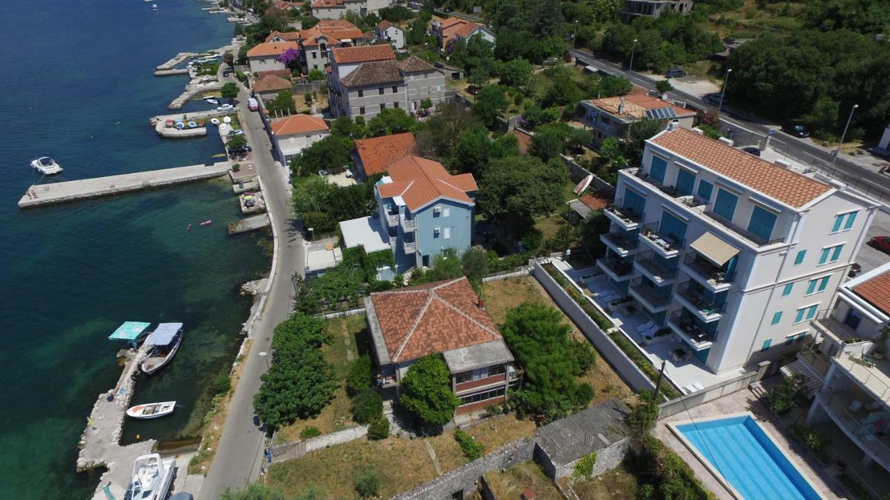 Apartments Boka Blue Dobrota Cattaro Esterno foto